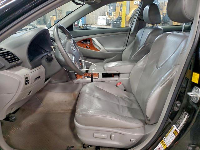 Toyota Camry Se Image 2