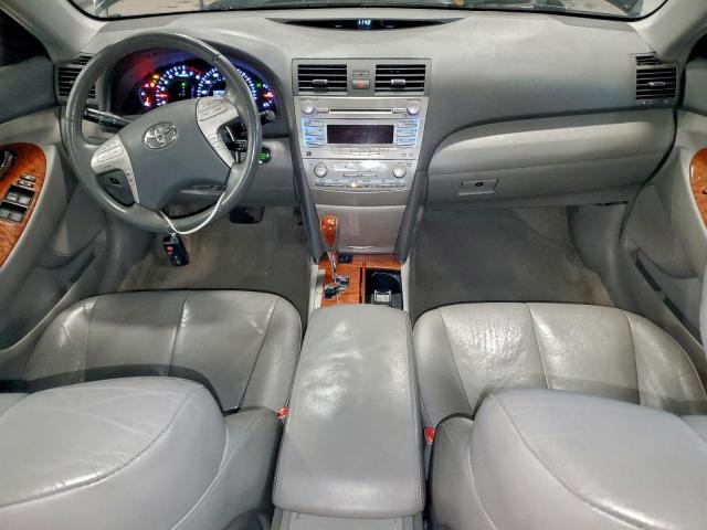 Toyota Camry Se Image 11