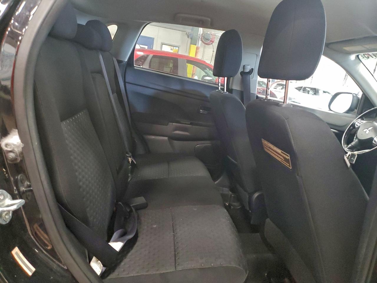 Mitsubishi Outlander Se Image 7