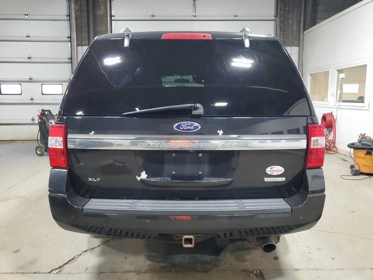 Ford Expedition Xlt Image 10