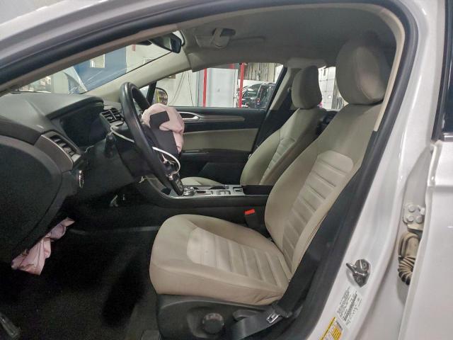 Ford Fusion S Image 3