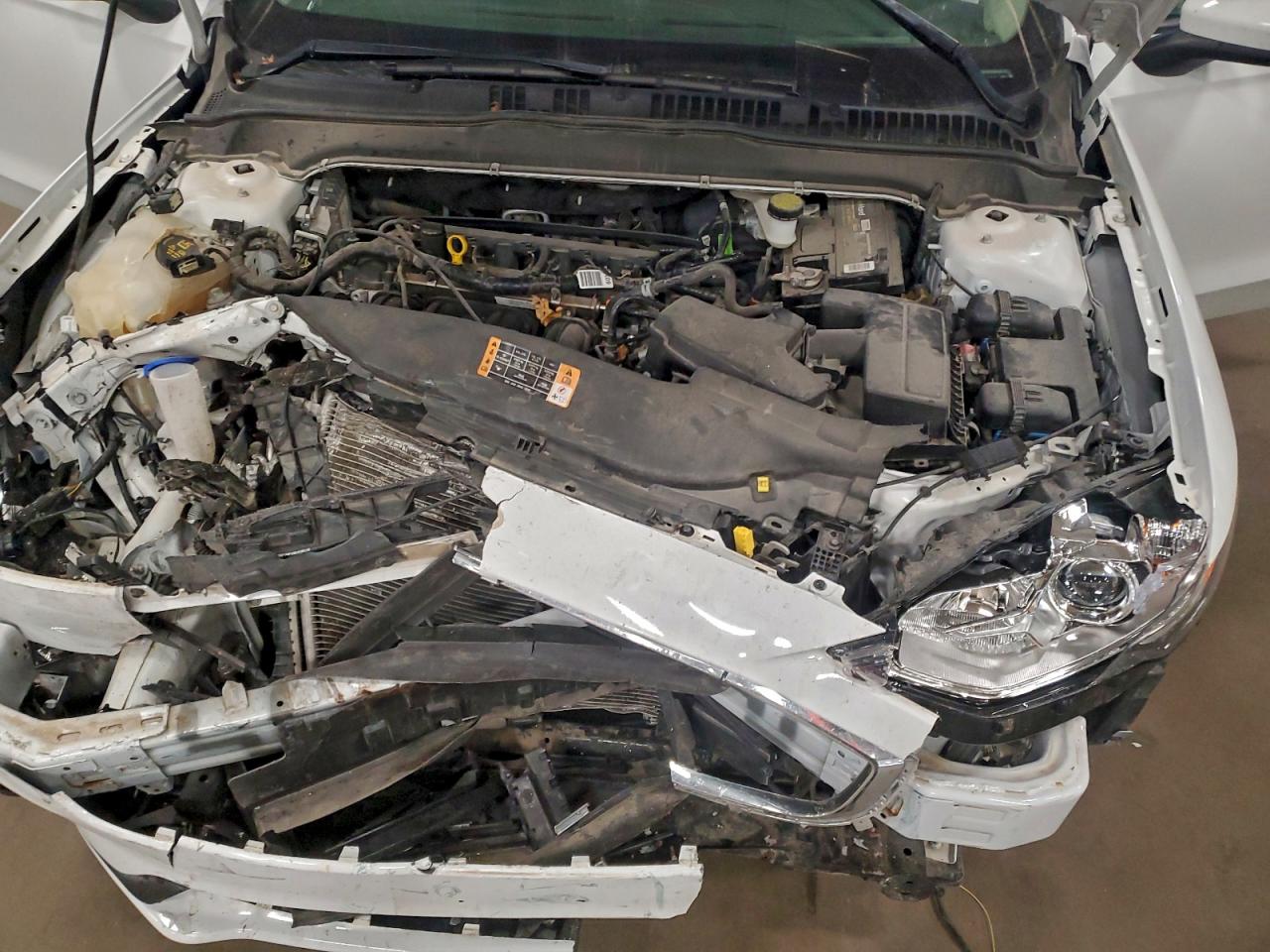 Ford Fusion S Image 8