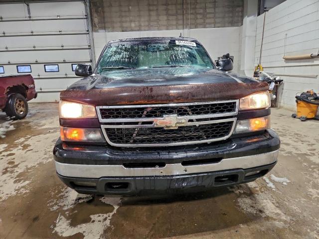 Chevrolet Silverado K1500 Classic Image 4