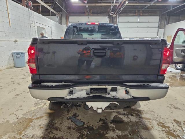 Chevrolet Silverado K1500 Classic Image 6