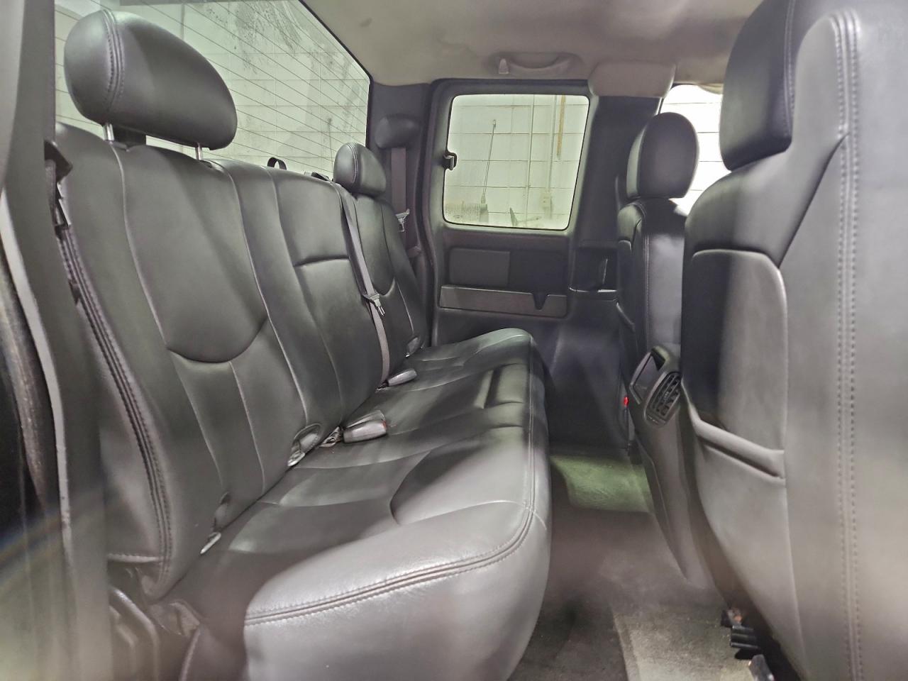 Chevrolet Silverado K1500 Classic Image 7