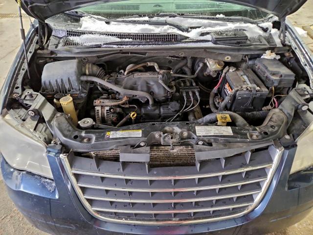 Chrysler Minivan Touring Image 2