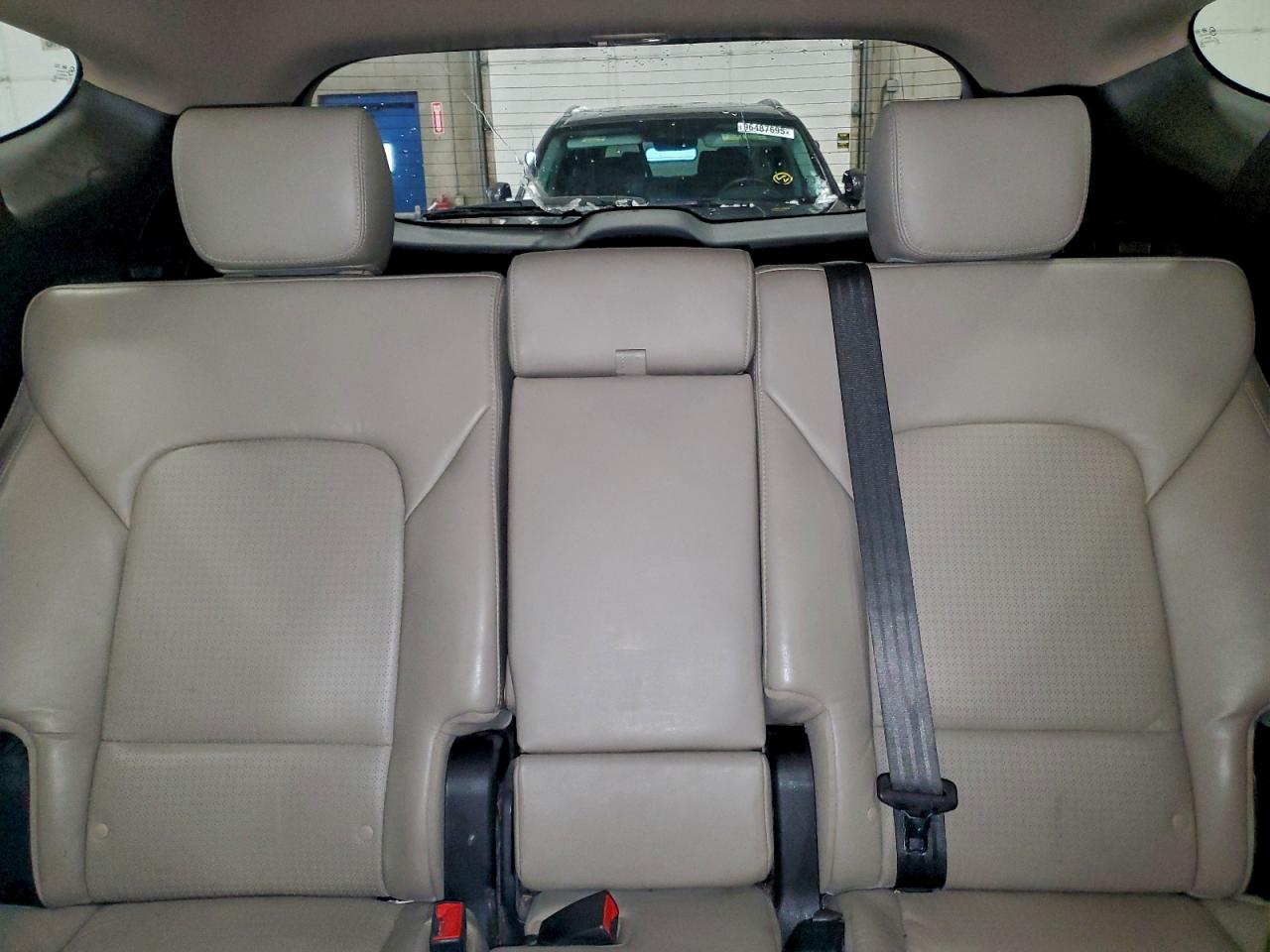 Hyundai SANTA FE Image 9