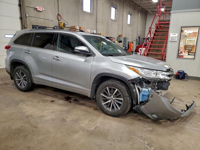 Toyota Highlander Se Image 8