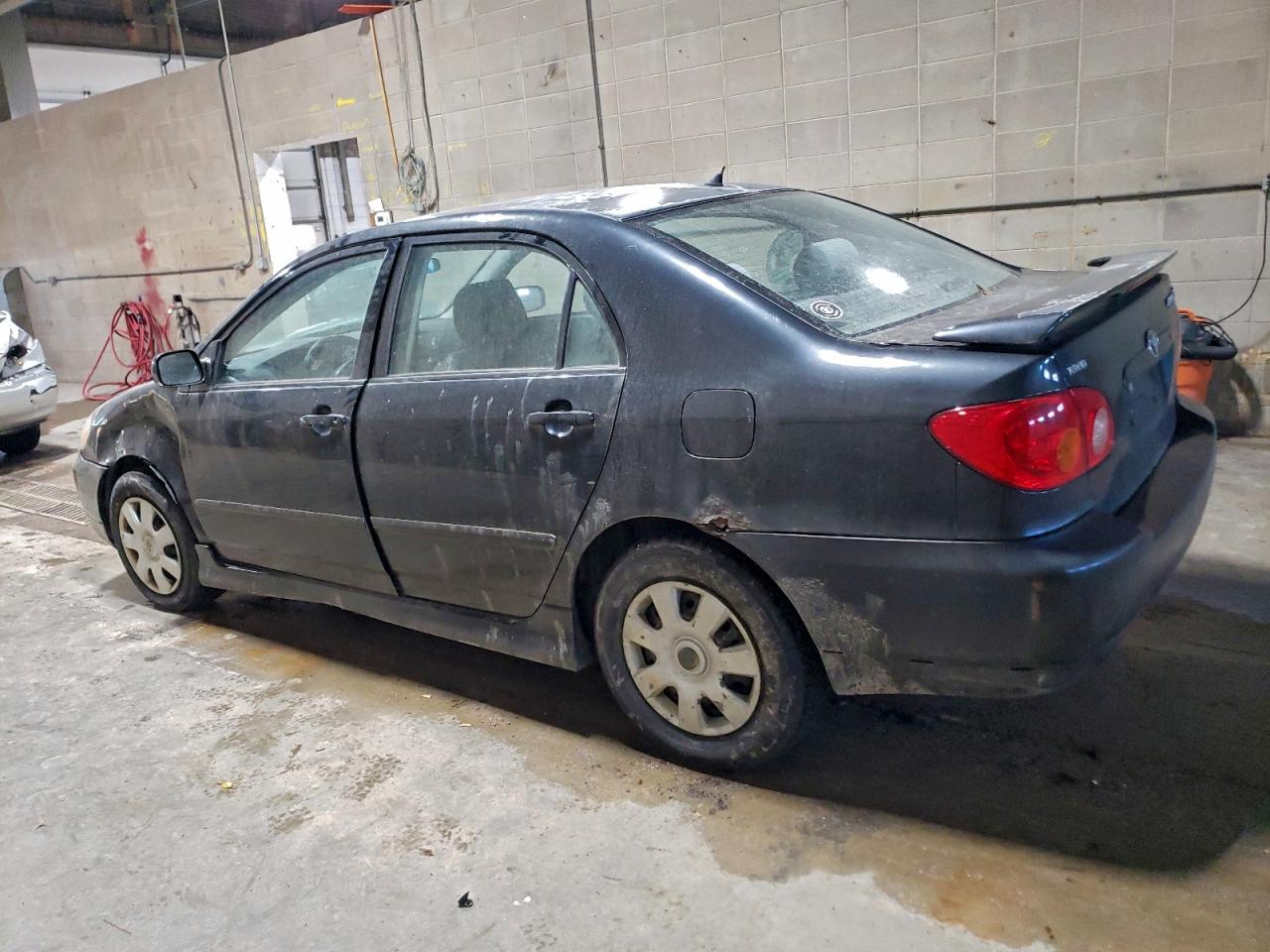 Toyota Corolla Ce Image 3