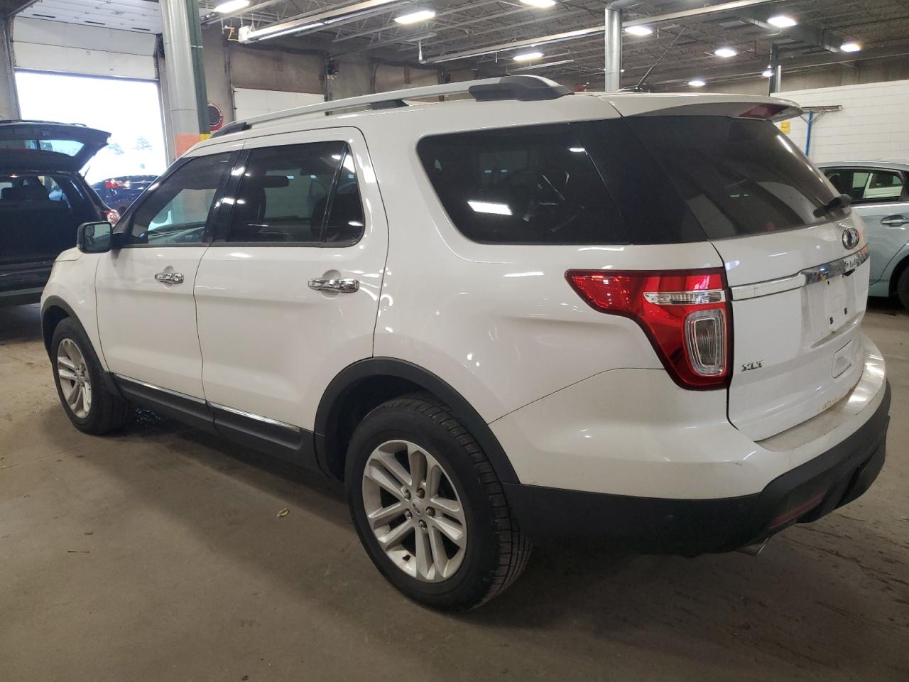 Ford Explorer Xlt Image 3