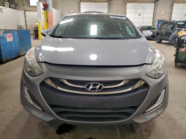 Hyundai ELANTRA Image 4