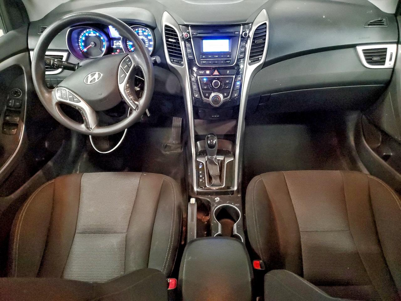 Hyundai ELANTRA Image 7