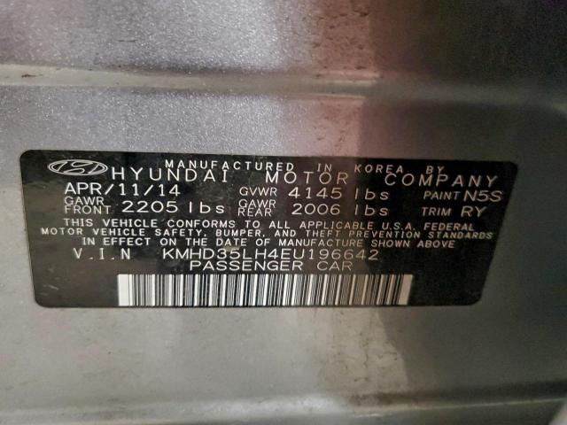 Hyundai ELANTRA Image 11