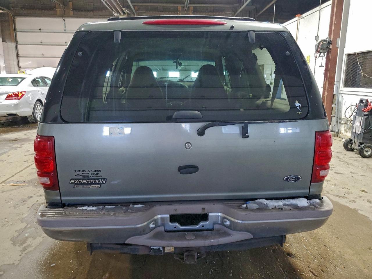 Ford Expedition Image 8