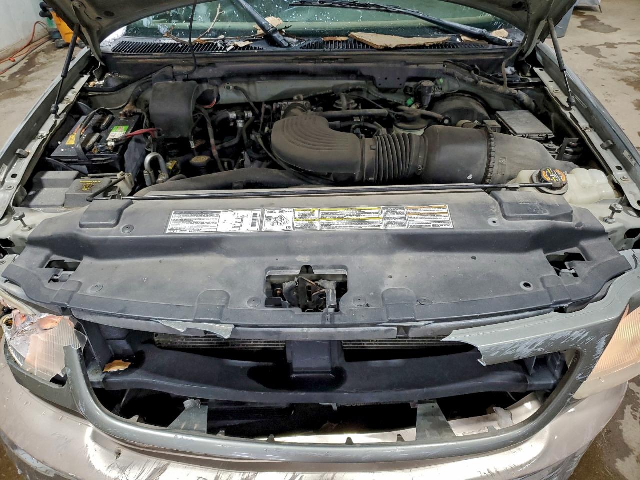 Ford Expedition Image 2