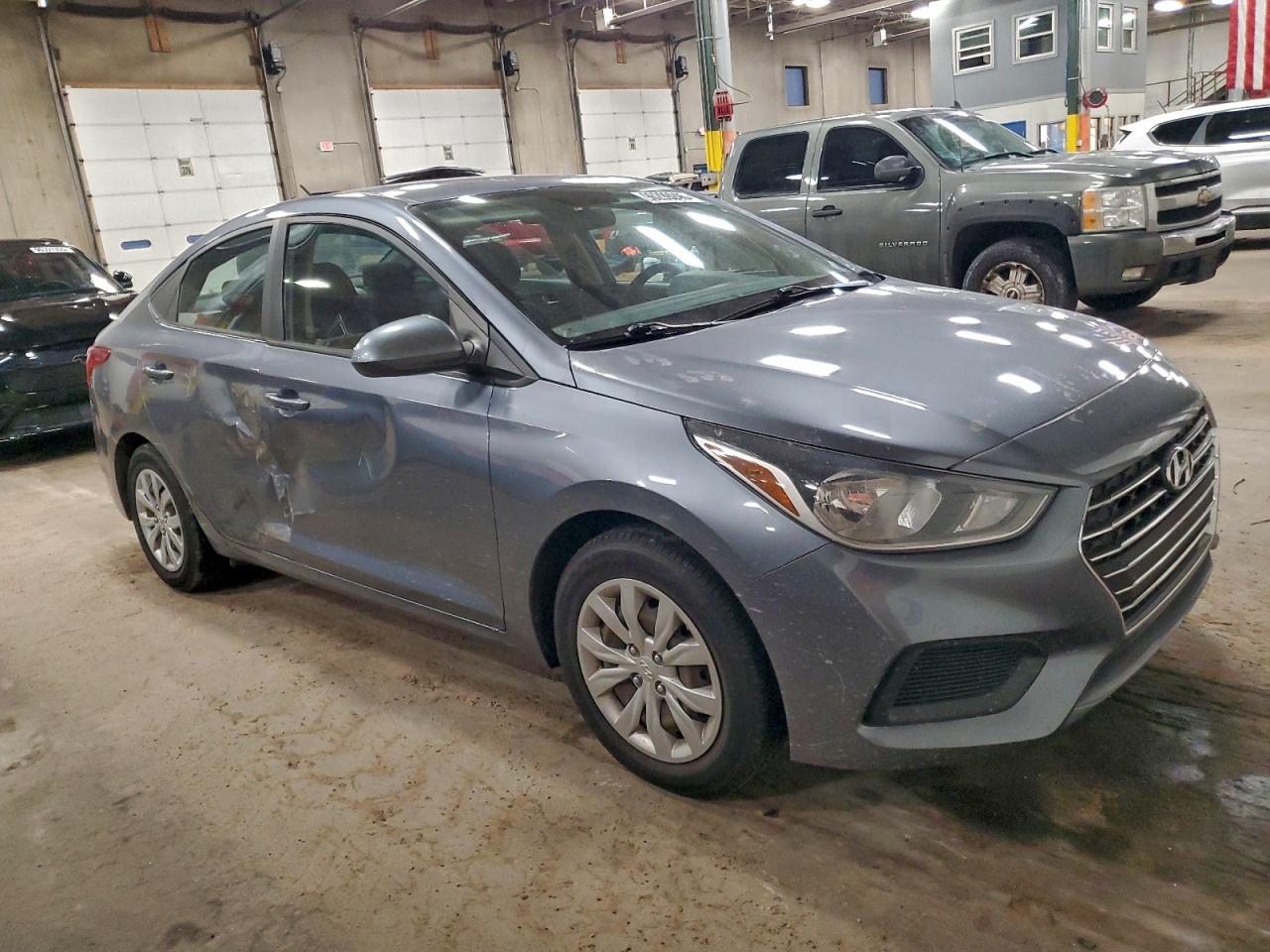 Hyundai ACCENT Se Image 7