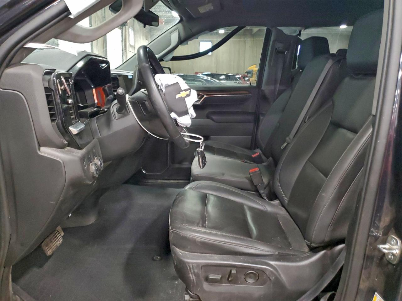 Chevrolet Silverado K1500 Lt Image 6