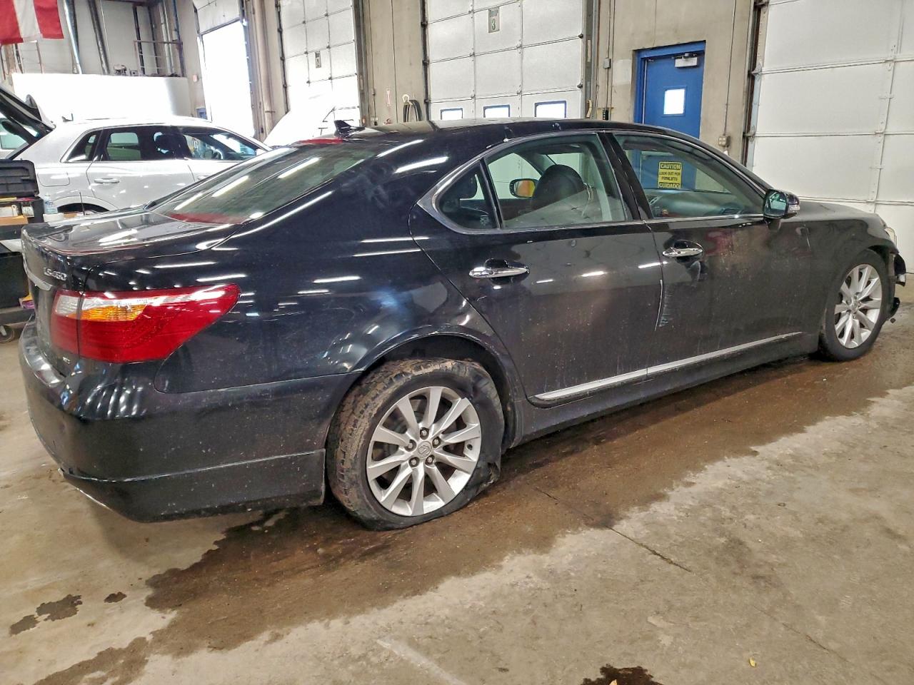 Lexus LS 460 Image 5