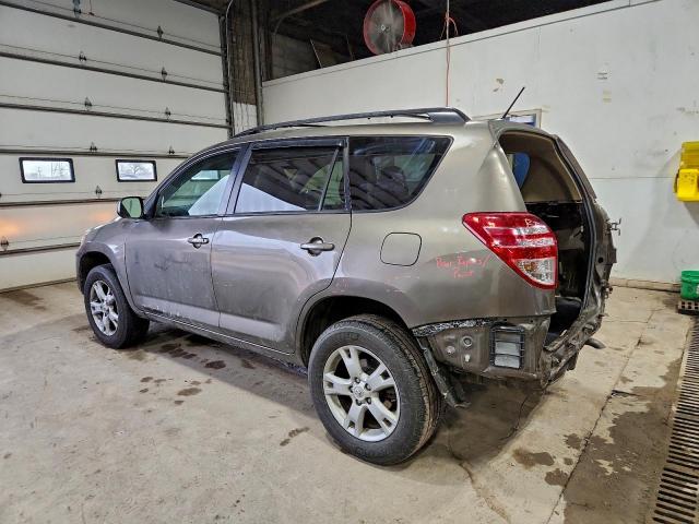 Toyota RAV4 Image 4