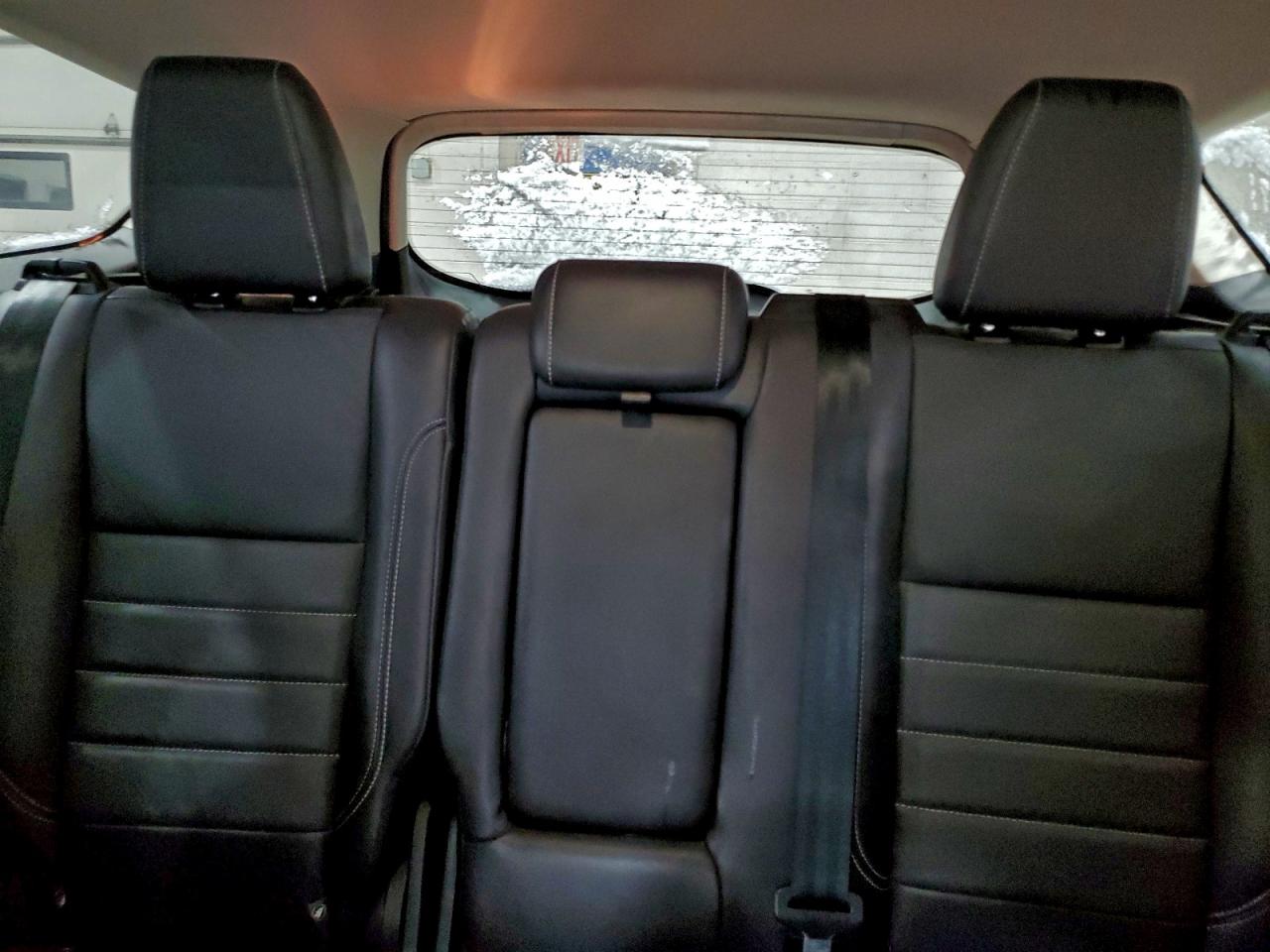 Ford Escape Titanium Image 10