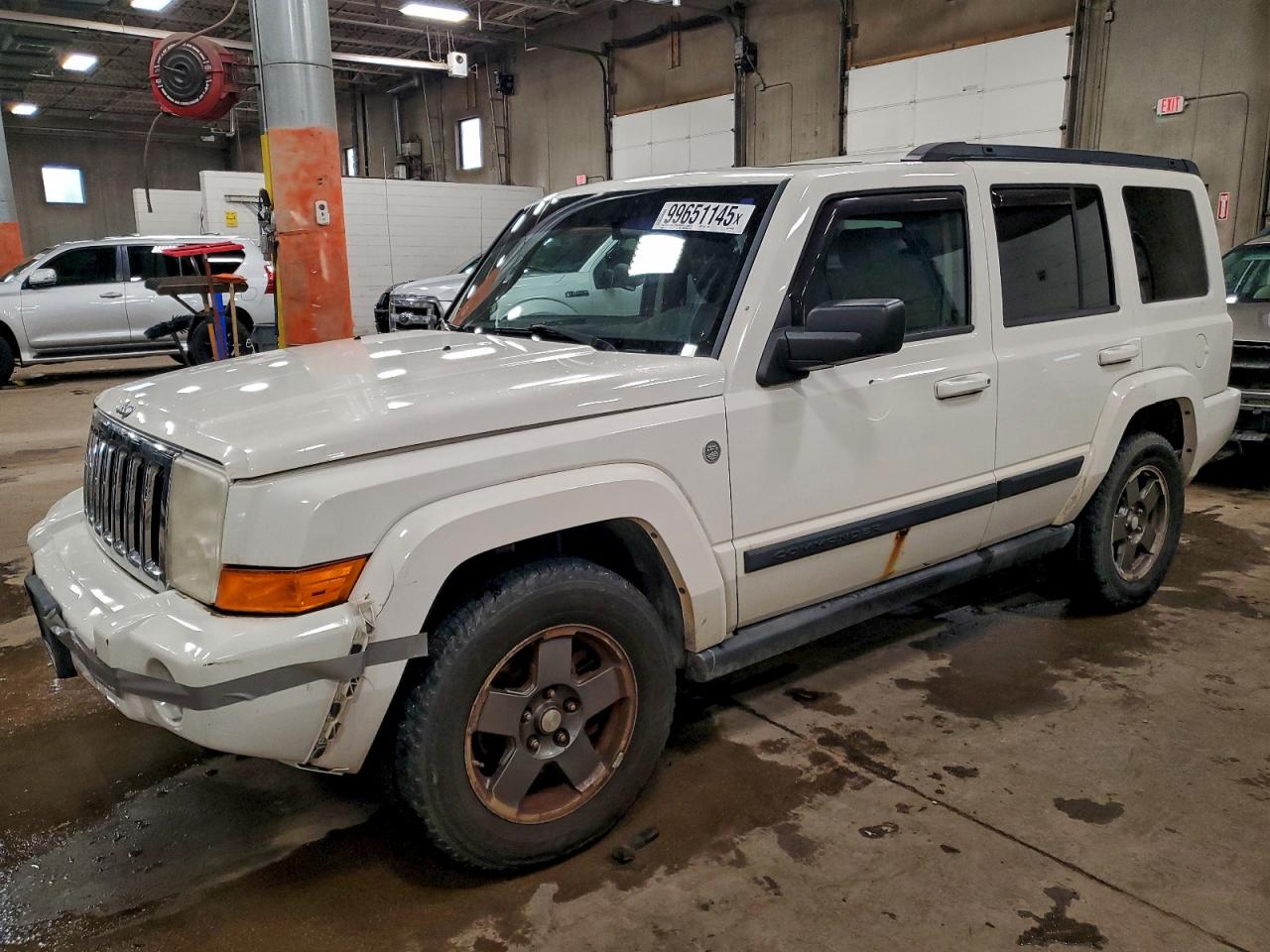 Jeep Commander Image 1