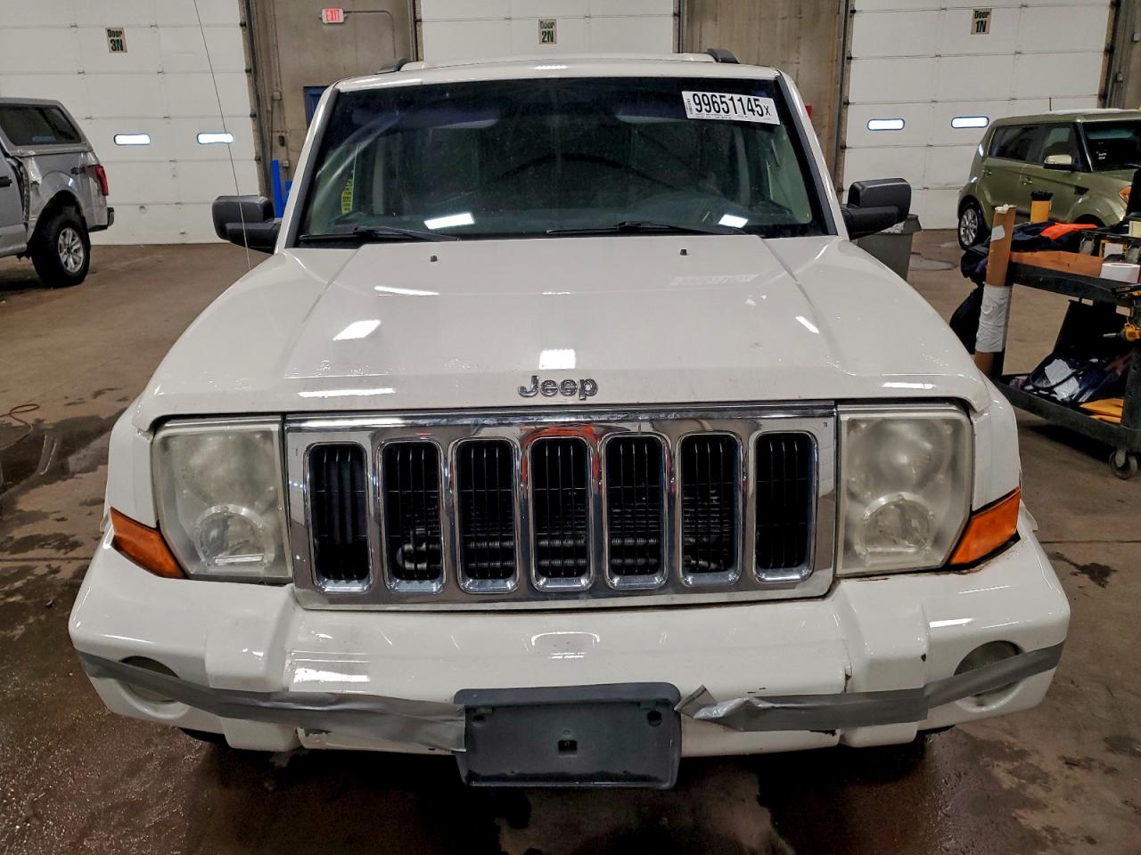 Jeep Commander Image 7