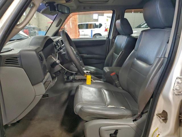 Jeep Commander Image 10