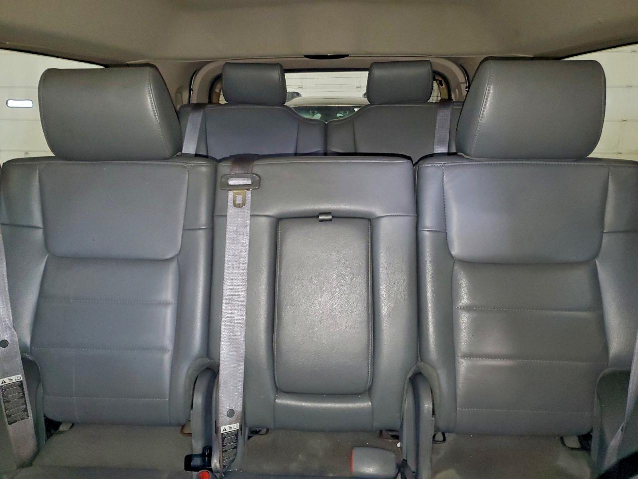 Jeep Commander Image 12