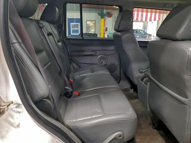 Jeep Commander Image 13