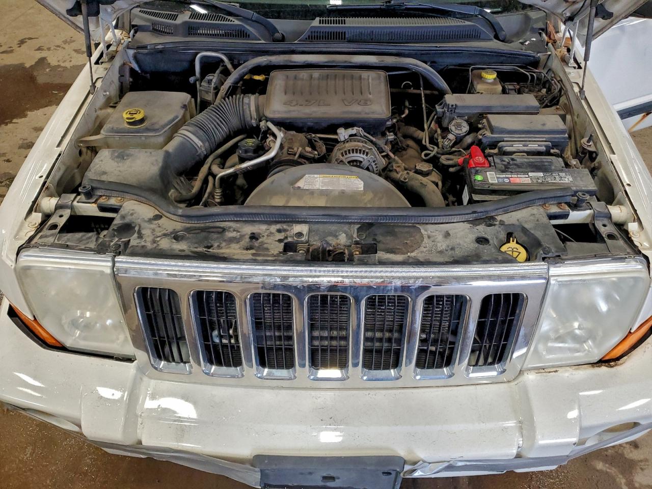 Jeep Commander Image 9