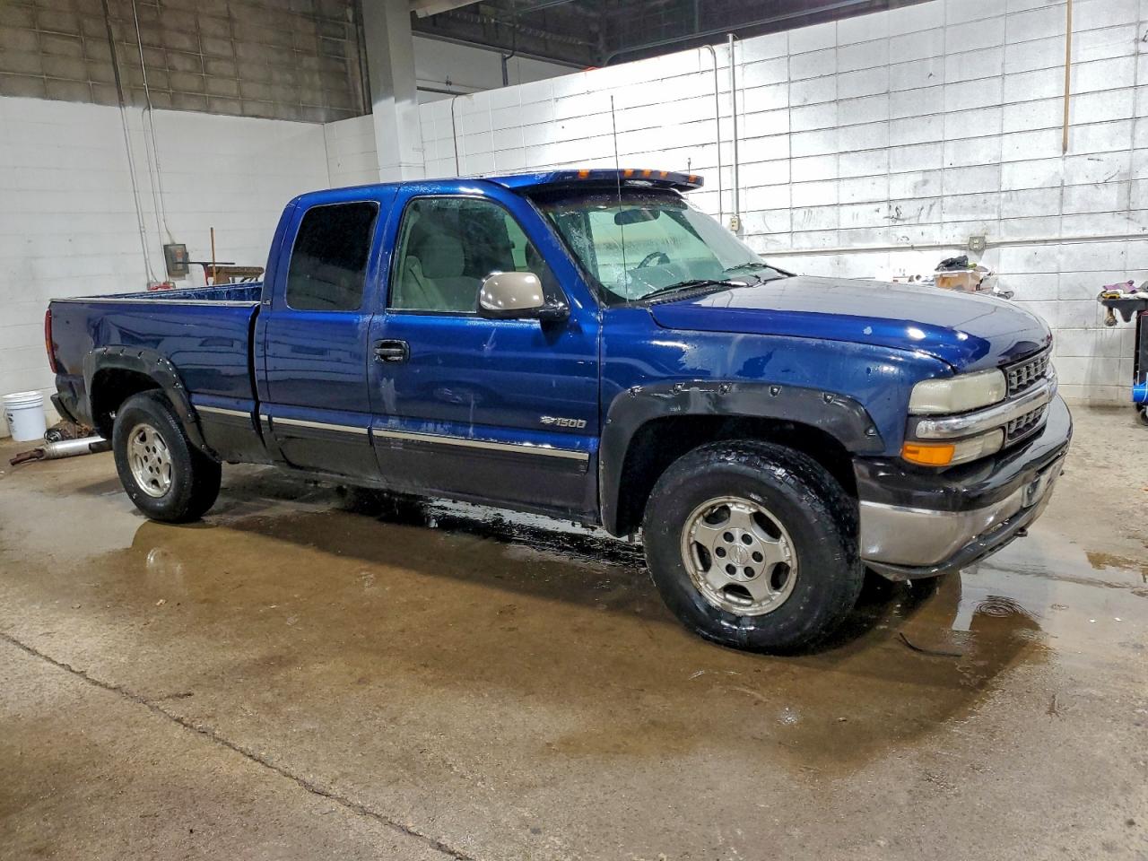 Chevrolet Silverado K1500 Image 11