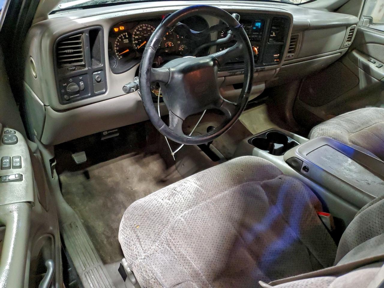 Chevrolet Silverado K1500 Image 12