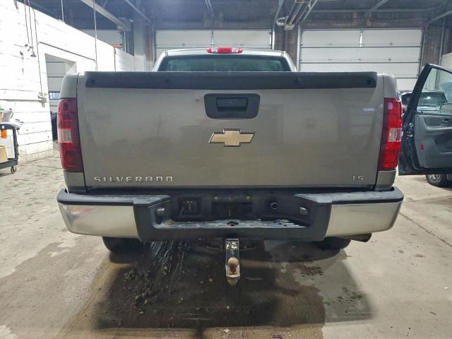 Chevrolet Silverado C1500 Image 4