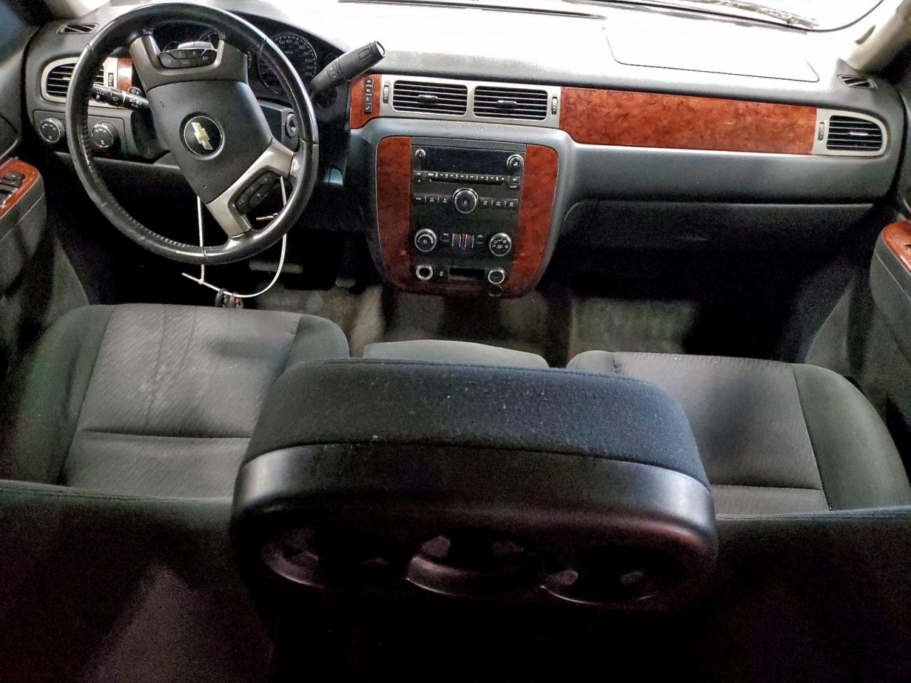 Chevrolet Tahoe K1500 Ls Image 11