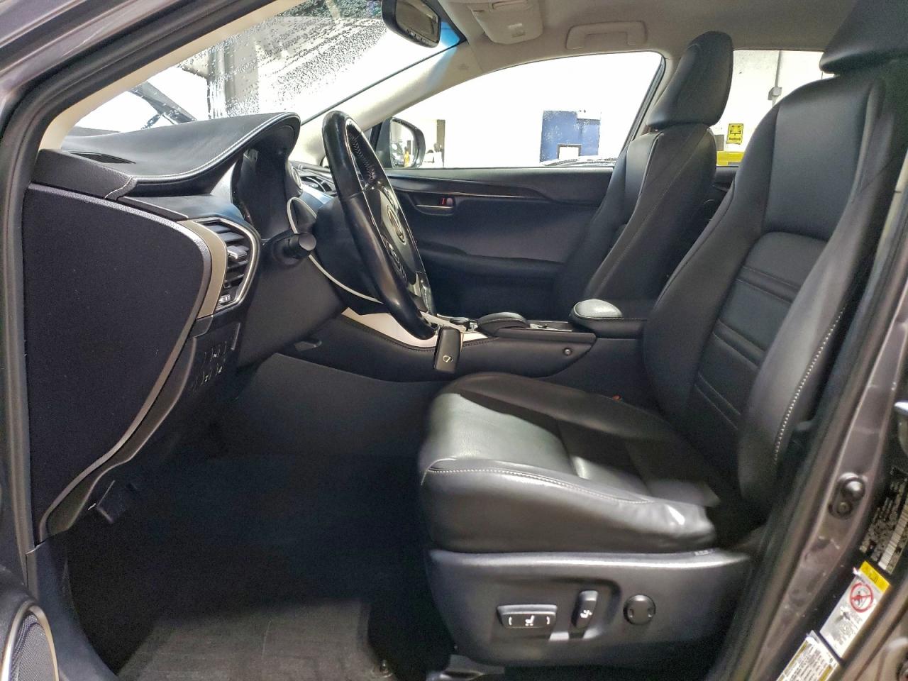 Lexus NX 200t Base Image 10