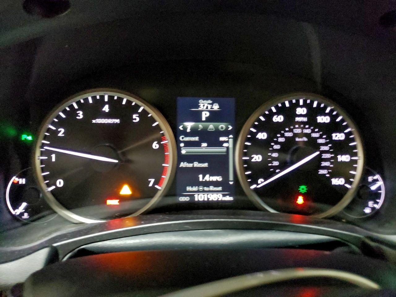 Lexus NX 200t Base Image 9