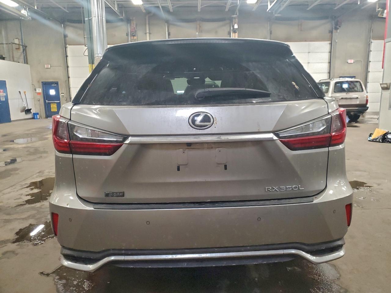 Lexus RX 350 L Image 8