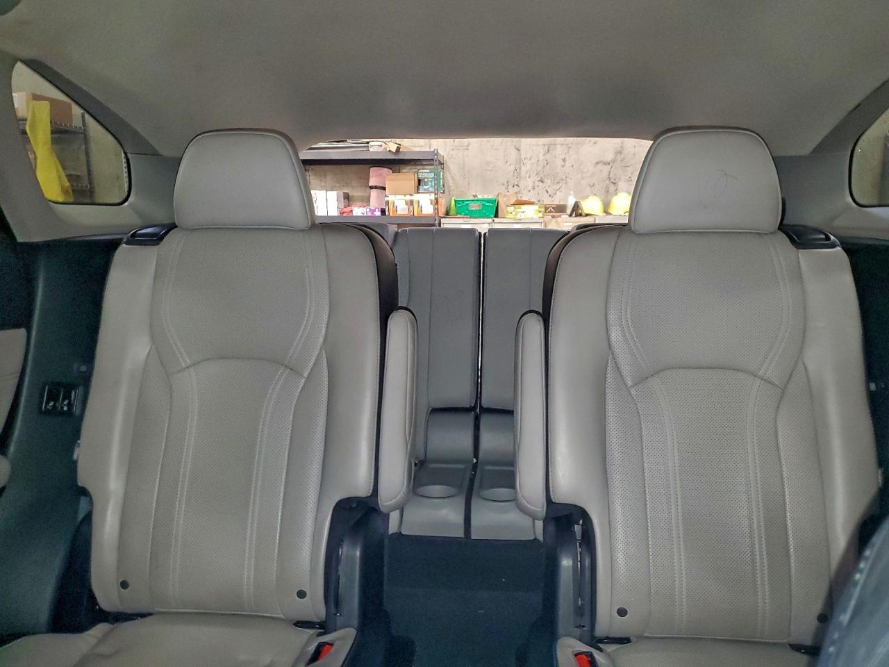 Lexus RX 350 L Image 10