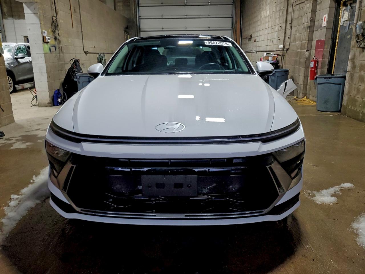 Hyundai SONATA Sel Image 4