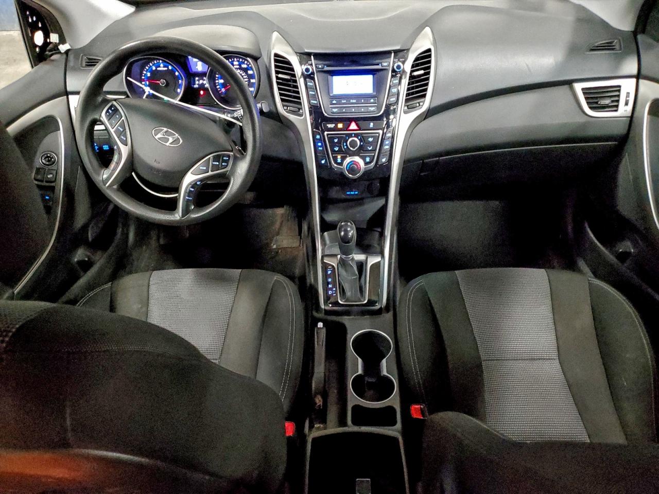 Hyundai ELANTRA Image 10