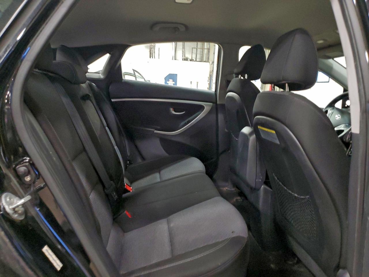 Hyundai ELANTRA Image 7