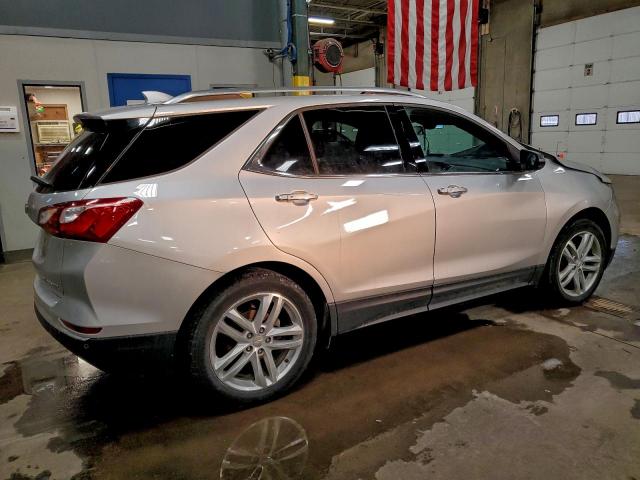 Chevrolet Equinox Premier Image 2