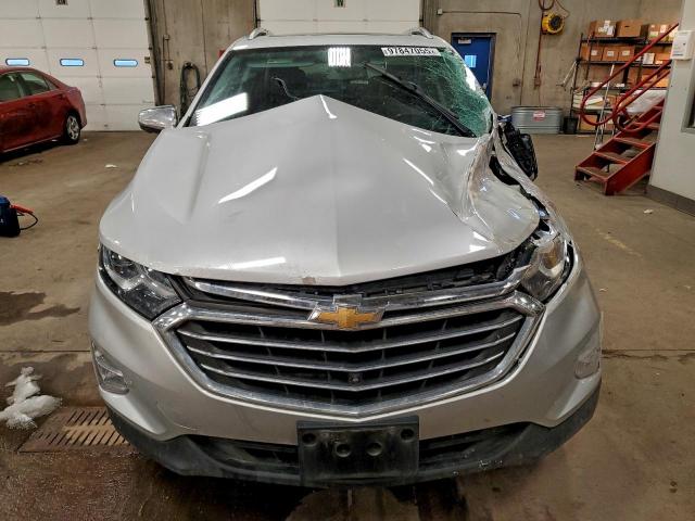 Chevrolet Equinox Premier Image 6