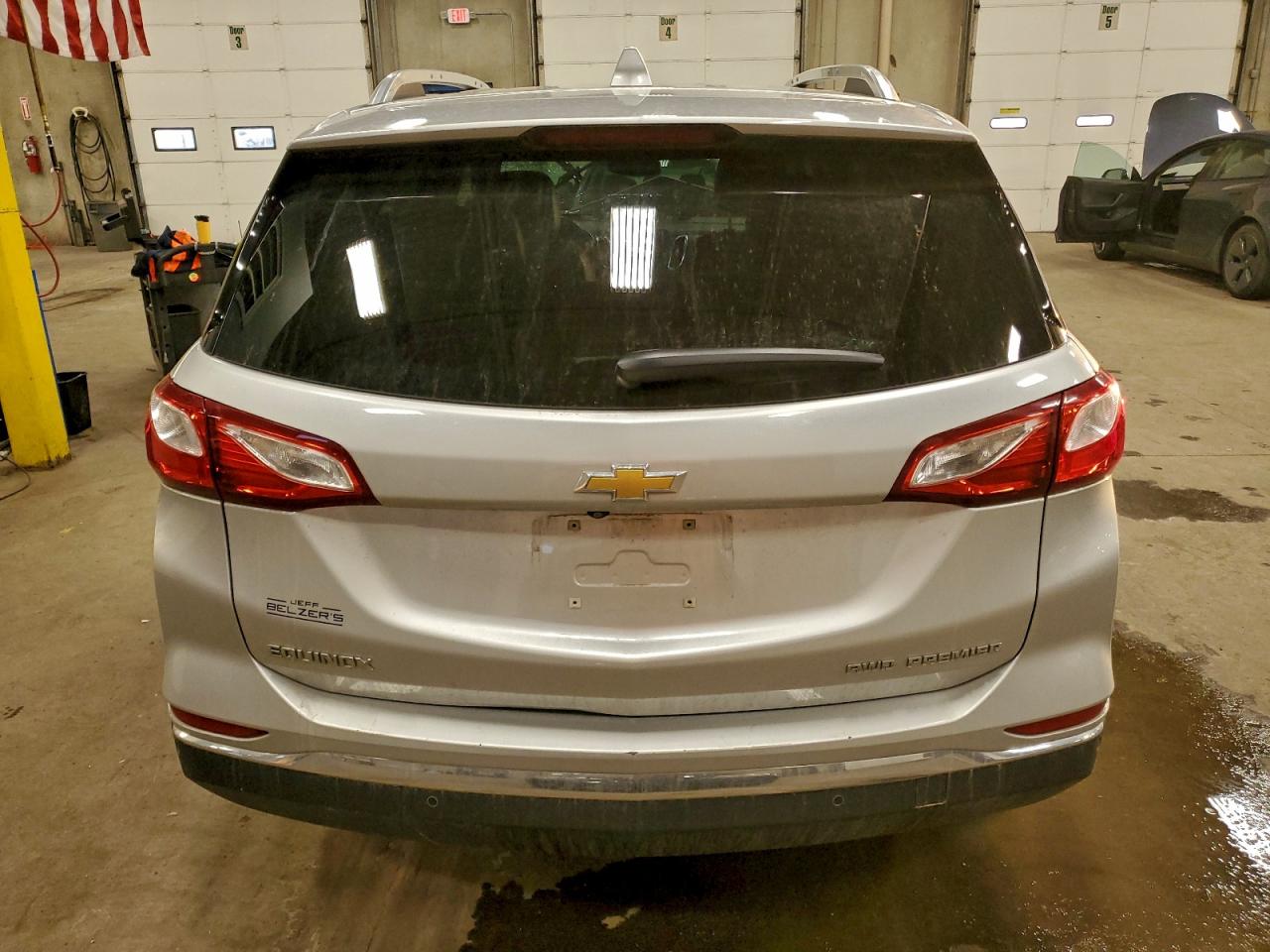 Chevrolet Equinox Premier Image 11