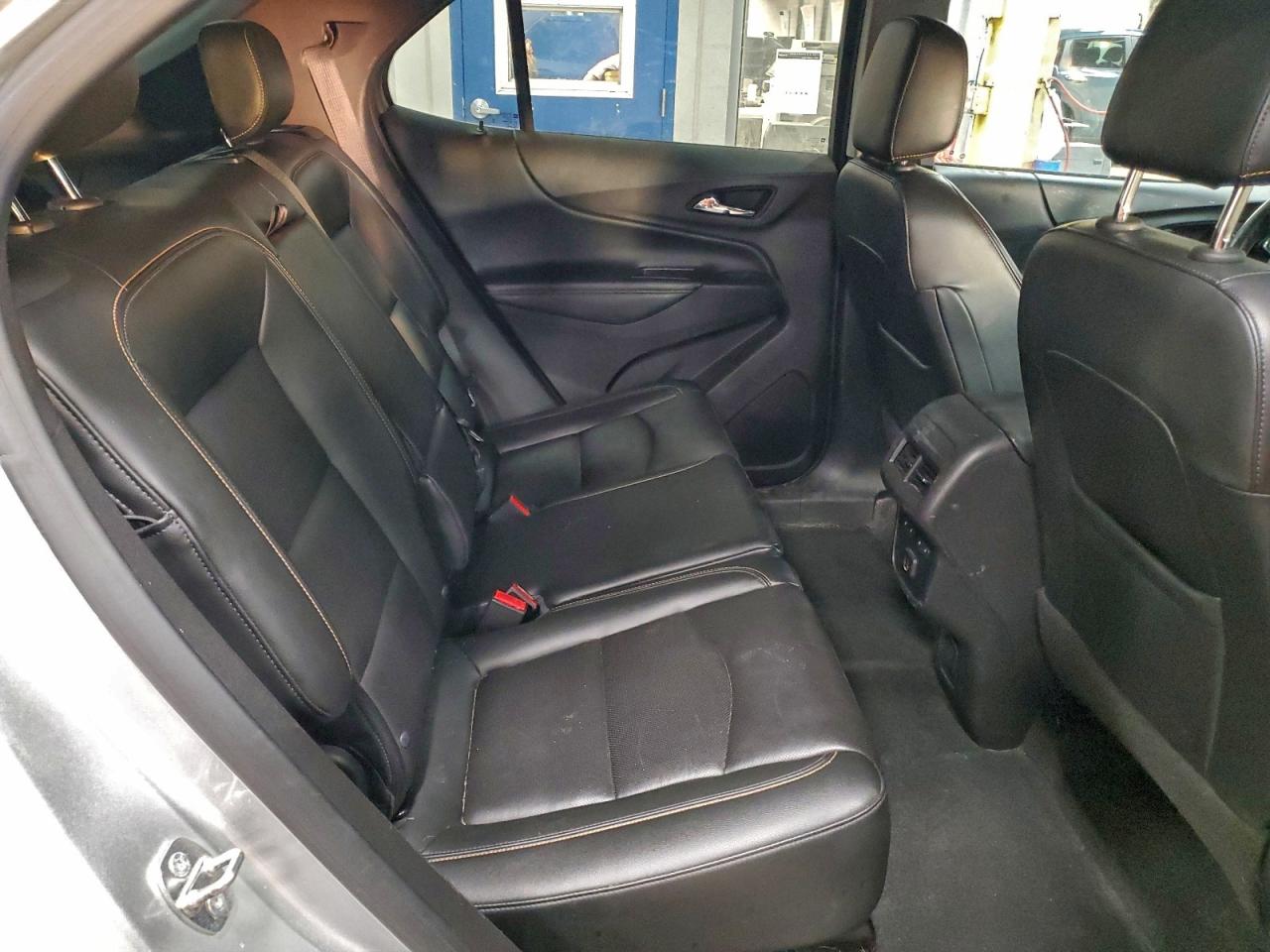 Chevrolet Equinox Premier Image 12