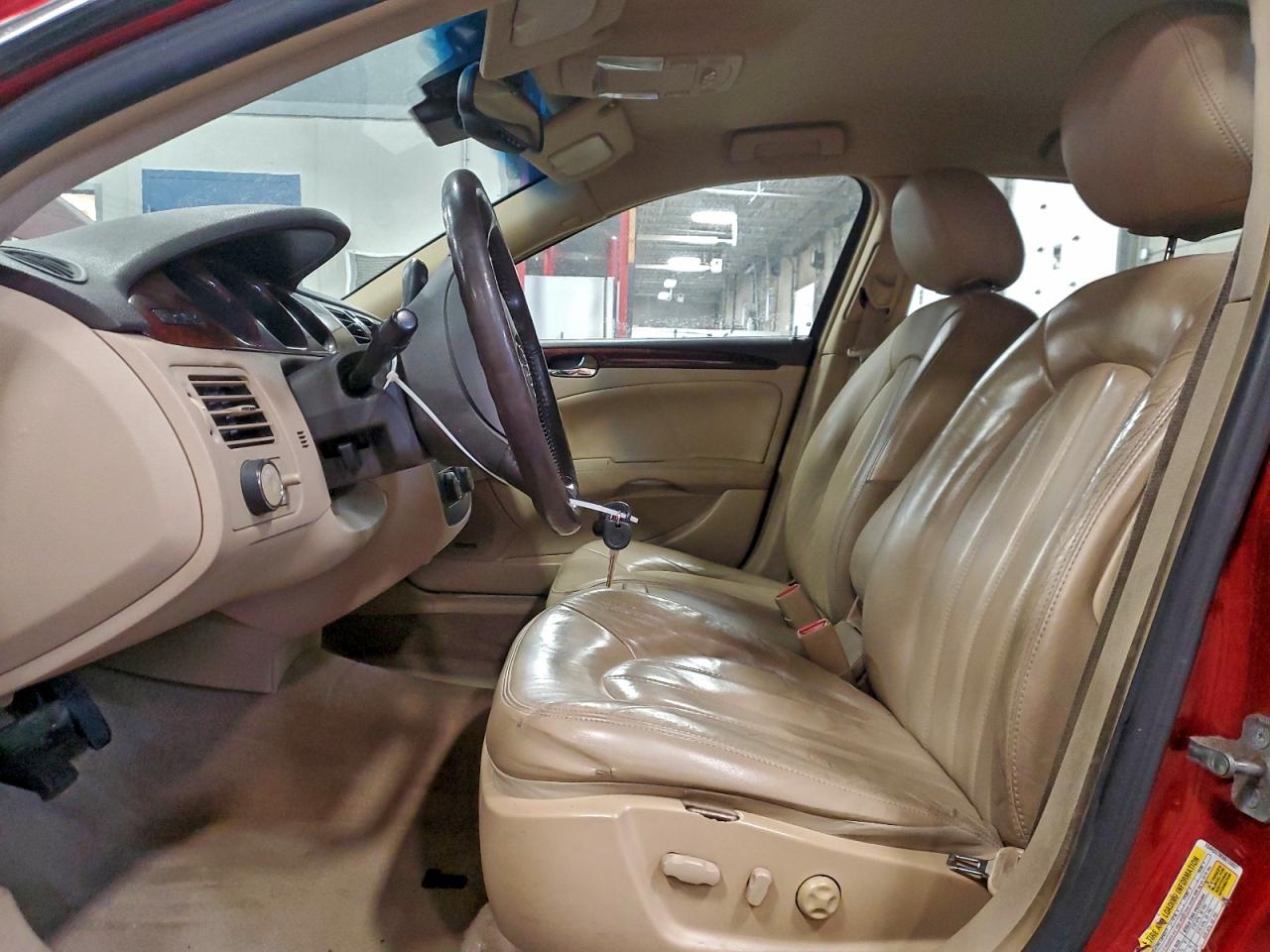 Buick Lucerne Cxl Image 11