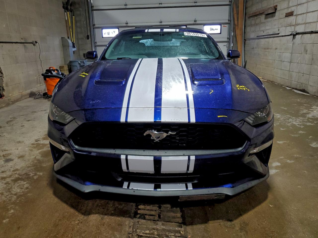 Ford Mustang Image 7