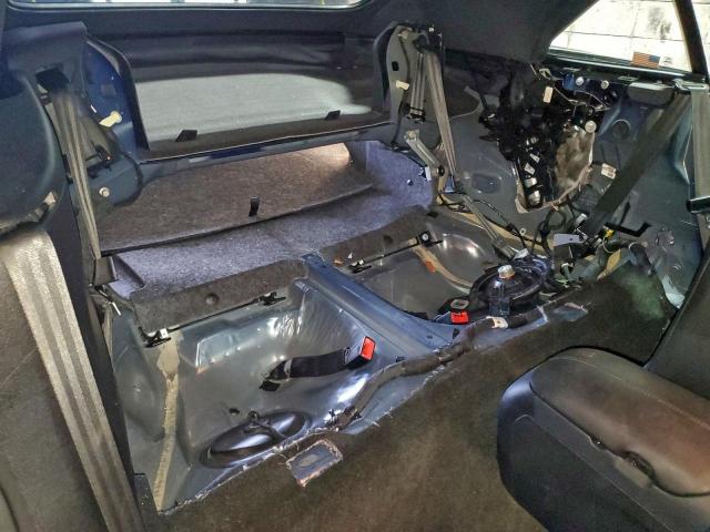 Ford Mustang Image 6