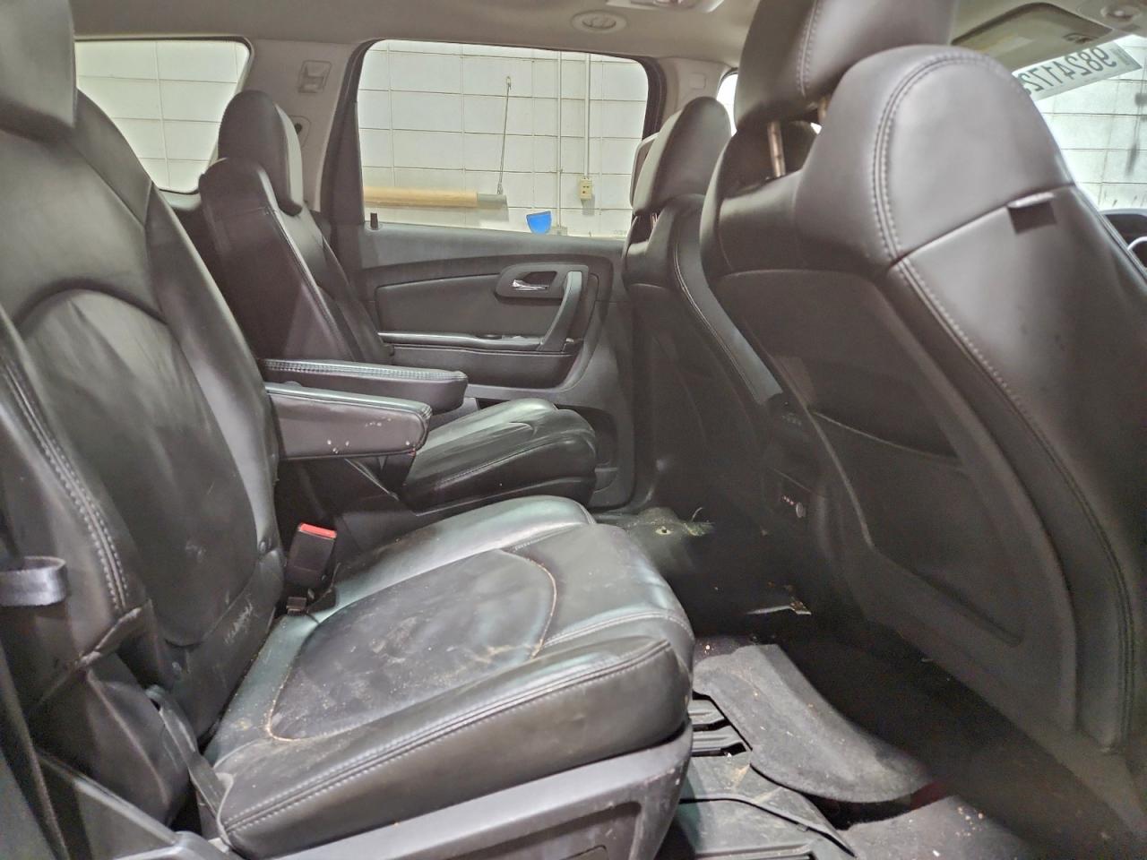 Chevrolet Traverse Lt Image 8