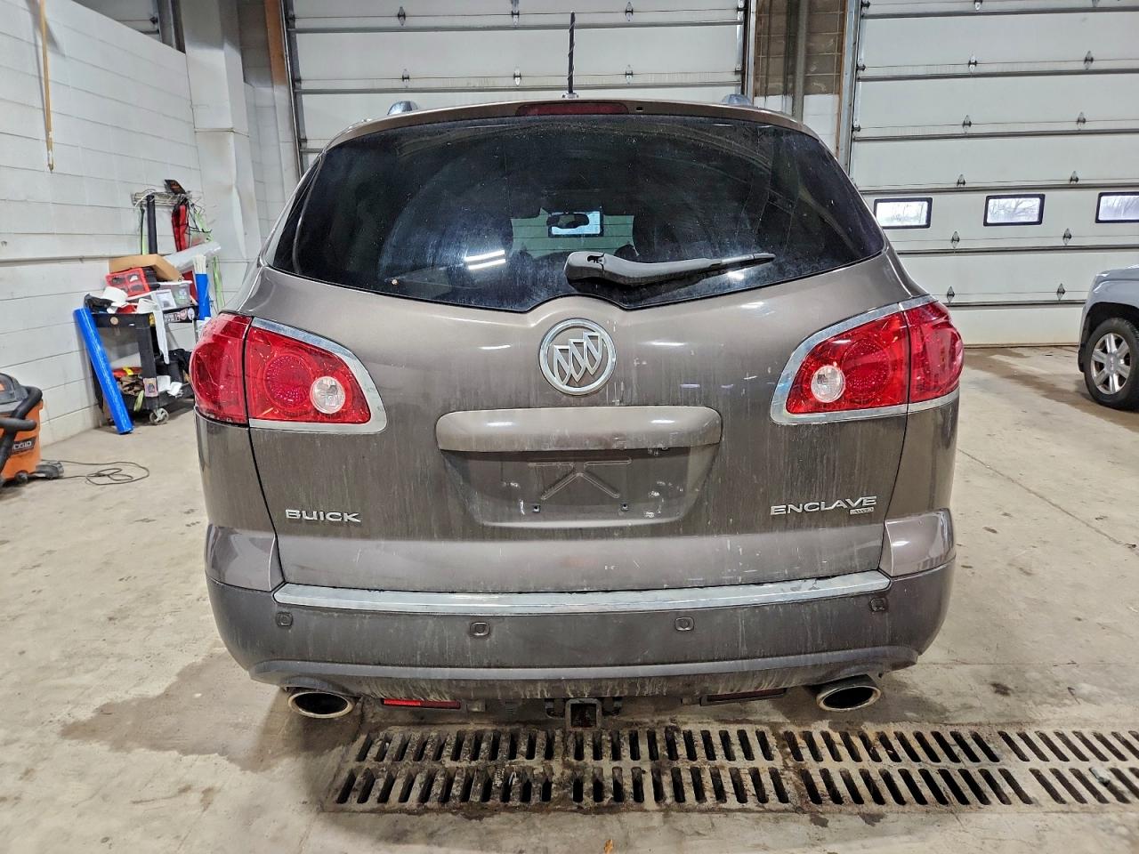 Buick Enclave Image 12